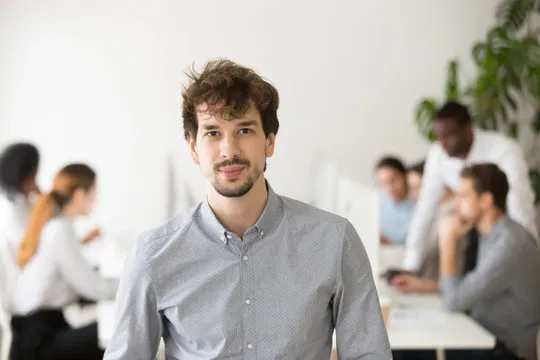 编辑团队头像占位图